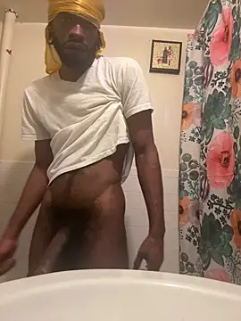 BigBDMari online show from April 19, 2:23 am