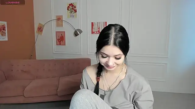 amy doessss online show from November 23, 9:41 am