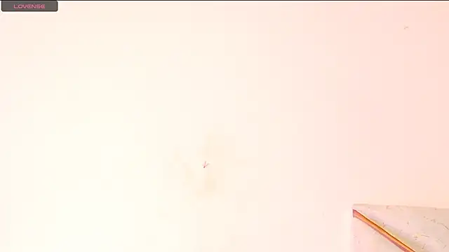 Snapshot of AlanaDoll chatting on May 28, 2:52 am AlanaDoll online show from May 28, 2:52 am