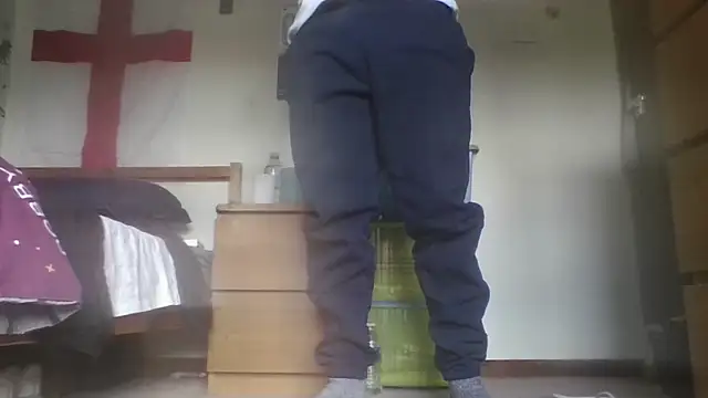TomasCramp online show from April 13, 2:43 pm