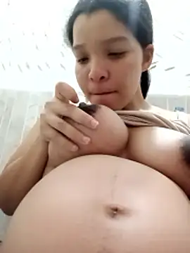 VictoriDior online show from November 28, 9:04 pm