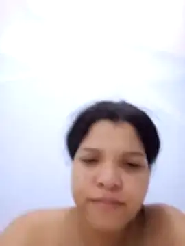 VictoriDior online show from April 4, 5:47 am