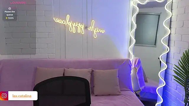 Lexy tay online show from October 23, 12:04 pm