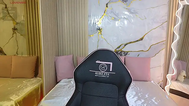 Lexy tay online show from February 24, 11:44 am