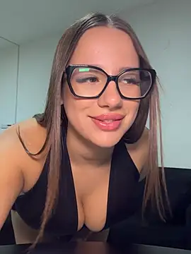 Snapshot of AlessiaaRuso1 chatting on June 17, 4:56 am AlessiaaRuso1 online show from June 17, 4:56 am