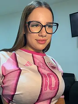 Snapshot of AlessiaaRuso1 chatting on June 24, 2:10 am AlessiaaRuso1 online show from June 24, 2:10 am