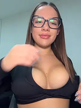 Snapshot of AlessiaaRuso1 chatting on June 12, 3:59 am AlessiaaRuso1 online show from June 12, 3:59 am