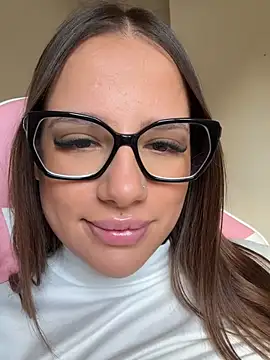 AlessiaaRuso1 online show from April 27, 4:05 pm