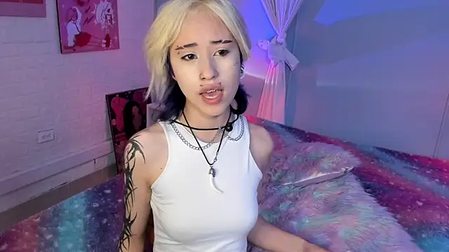 Hannahpage online show from October 22, 11:53 am