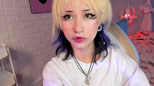 Hannahpage online show from November 20, 12:39 pm