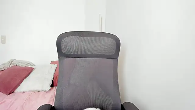 Snapshot of canelleGarces chatting on June 25, 4:34 pm canelleGarces online show from June 25, 4:34 pm