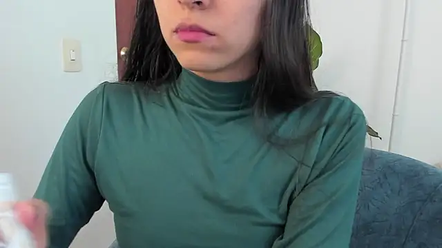 canelleGarces online show from April 15, 6:23 pm