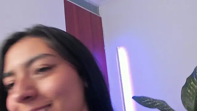 canelleGarces online show from April 13, 1:20 am