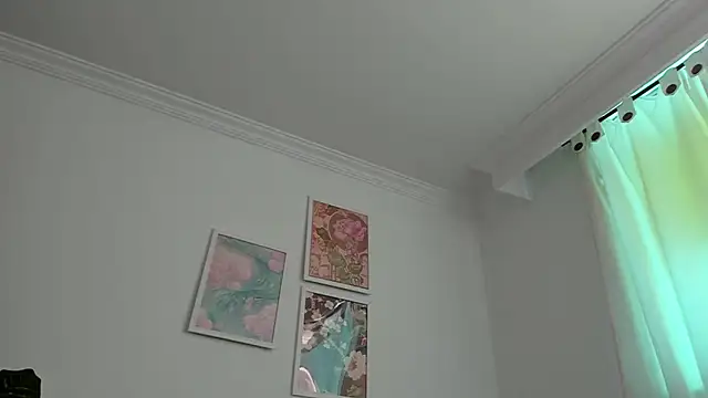 canelleGarces online show from April 13, 8:24 pm