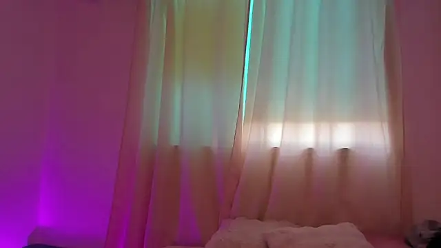 canelleGarces online show from February 25, 5:02 pm