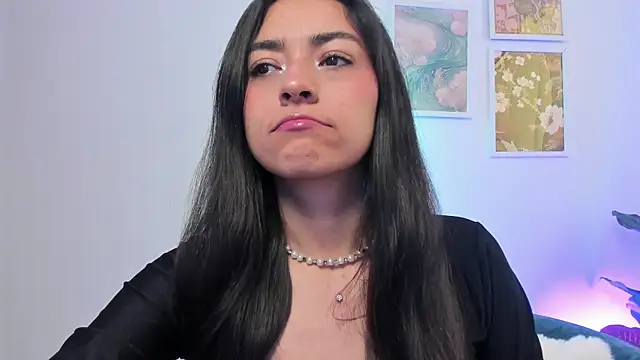 canelleGarces online show from November 30, 4:30 pm