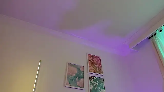 canelleGarces online show from February 10, 6:07 pm