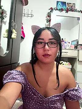 Snapshot of saranghae_ chatting on October 29, 3:49 am saranghae online show from October 29, 3:49 am