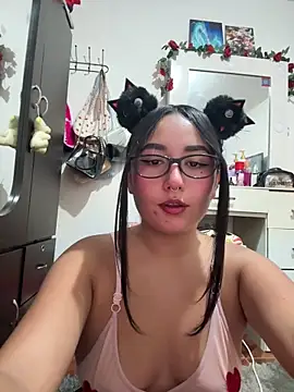 Snapshot of saranghae_ chatting on November 6, 2:59 am saranghae online show from November 6, 2:59 am