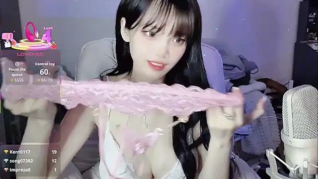 twlilybae online show from February 26, 3:01 pm