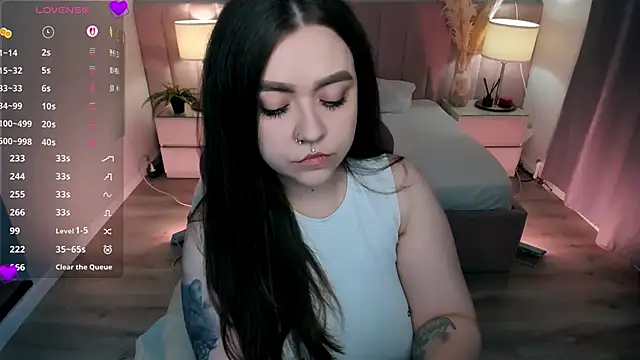 Snapshot of ashton_heidii chatting on June 12, 11:13 pm ashton heidii online show from June 12, 11:13 pm
