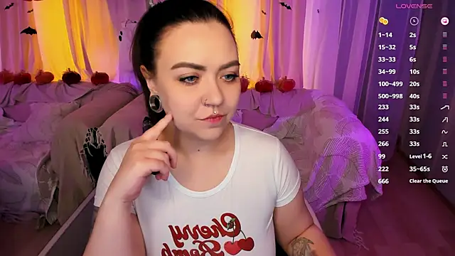 ashton heidii online show from October 28, 10:52 pm