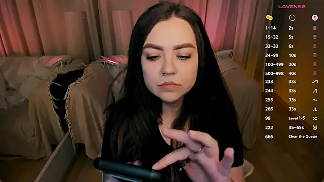 Snapshot of ashton_heidii chatting on February 4, 11:33 pm ashton heidii online show from February 4, 11:33 pm