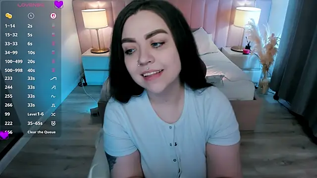 ashton heidii online show from June 1, 10:53 pm