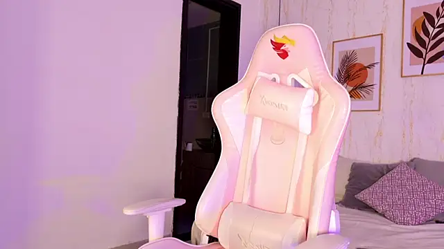 Ayleen Dunkan online show from October 1, 12:31 pm