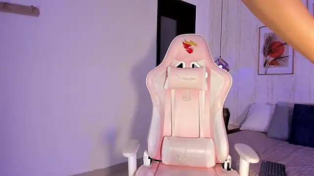 Ayleen Dunkan online show from October 18, 1:57 pm