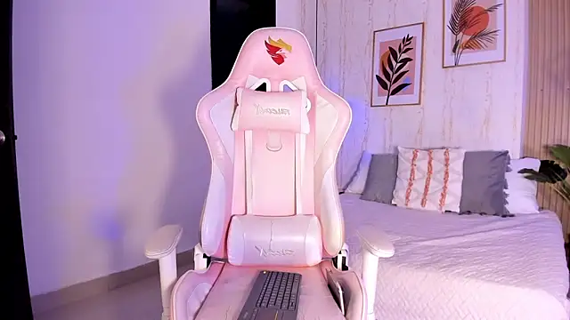 Ayleen Dunkan online show from November 6, 12:42 pm