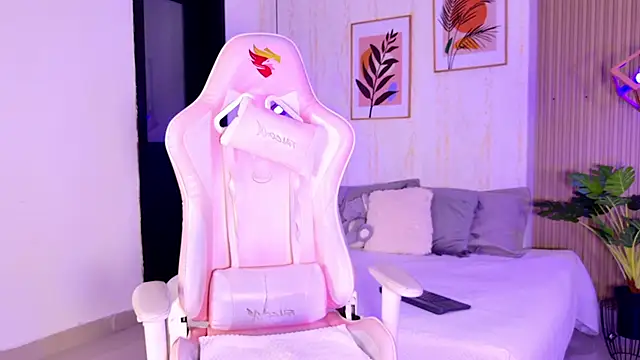 Ayleen Dunkan online show from February 25, 1:11 pm