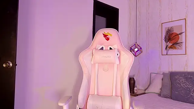 Ayleen Dunkan online show from September 21, 1:05 pm