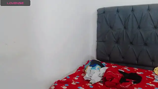 Snapshot of deborahotts chatting on November 14, 10:08 am deborahotts online show from November 14, 10:08 am