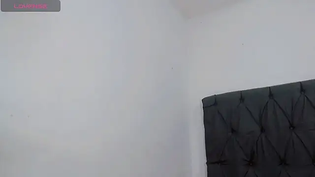 Snapshot of deborahotts chatting on November 13, 4:38 am deborahotts online show from November 13, 4:38 am