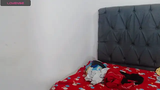 Snapshot of deborahotts chatting on November 7, 7:18 pm deborahotts online show from November 7, 7:18 pm