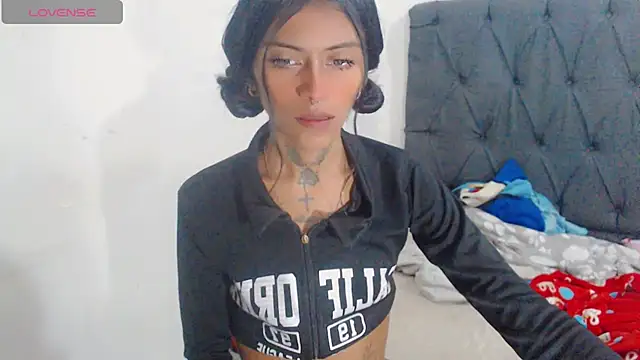 Snapshot of deborahotts chatting on October 7, 2:18 pm deborahotts online show from October 7, 2:18 pm