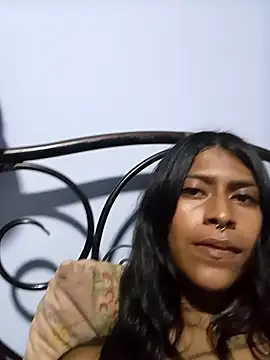 Snapshot of deborahotts chatting on November 29, 2:01 am deborahotts online show from November 29, 2:01 am