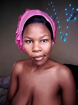 Seductive Yellow Titties online show from March 8, 1:36 pm