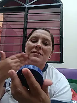 Snapshot of KikaDuque chatting on May 14, 7:00 pm KikaDuque online show from May 14, 7:00 pm