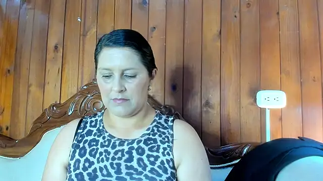 Snapshot of KikaDuque chatting on October 20, 7:47 pm KikaDuque online show from October 20, 7:47 pm