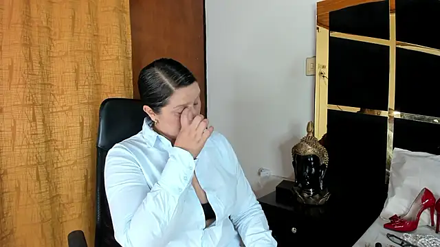 KikaDuque online show from March 24, 7:25 pm