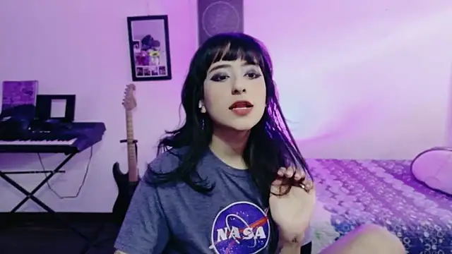 atenea dragon   online show from March 15, 7:21 pm