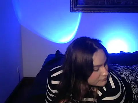 Snapshot of laurale_phillipe chatting on February 28, 10:42 pm laurale phillipe online show from February 28, 10:42 pm