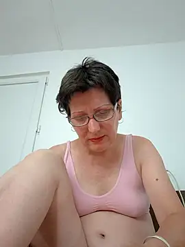 Snapshot of Vera_Elle chatting on June 21, 2:23 pm Vera Elle online show from June 21, 2:23 pm