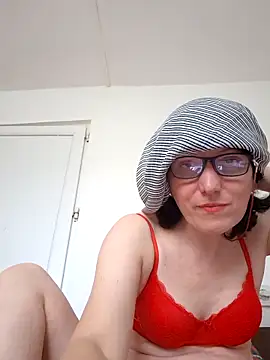 Vera Elle online show from April 2, 11:50 am