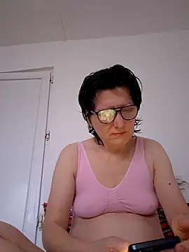 Snapshot of Vera_Elle chatting on March 3, 5:14 am Vera Elle online show from March 3, 5:14 am