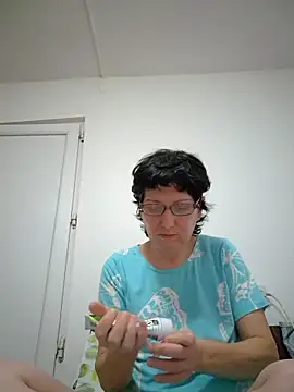 Snapshot of Vera_Elle chatting on December 14, 5:29 pm Vera Elle online show from December 14, 5:29 pm