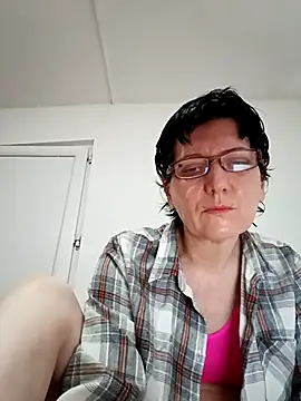 Snapshot of Vera_Elle chatting on November 12, 12:48 am Vera Elle online show from November 12, 12:48 am