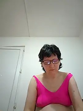 Vera Elle online show from May 28, 2:19 am